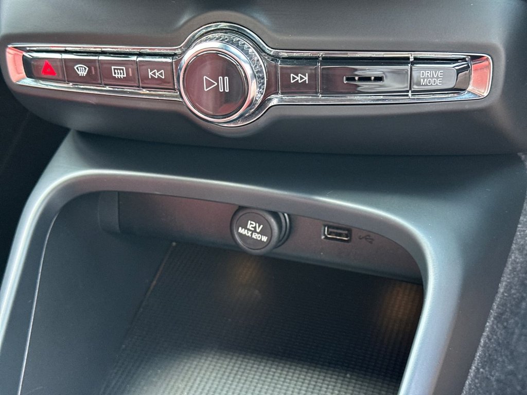 Used Volvo XC40 2020 for sale - 76621628: Photo 21