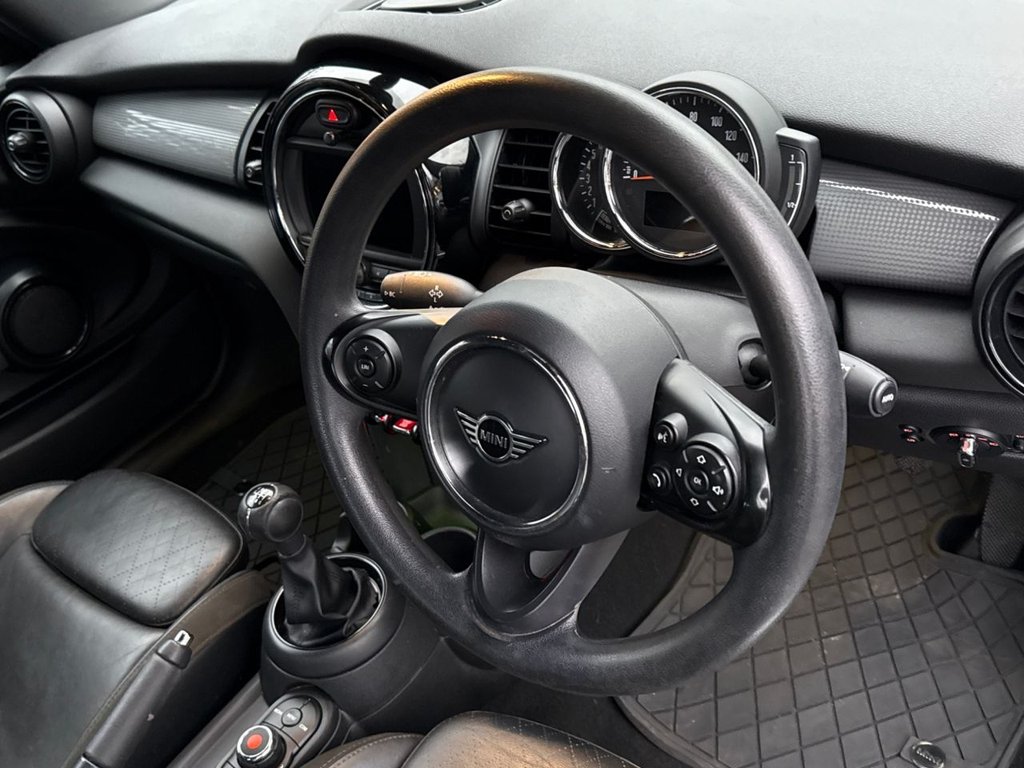 Used MINI Convertible 2018 for sale - 76655396: Photo 14