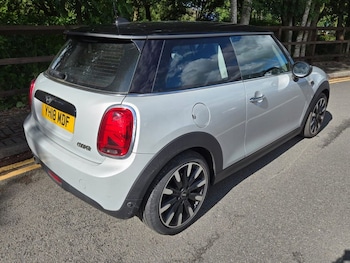 Used MINI Hatch 2018 for sale - 78864050: Photo