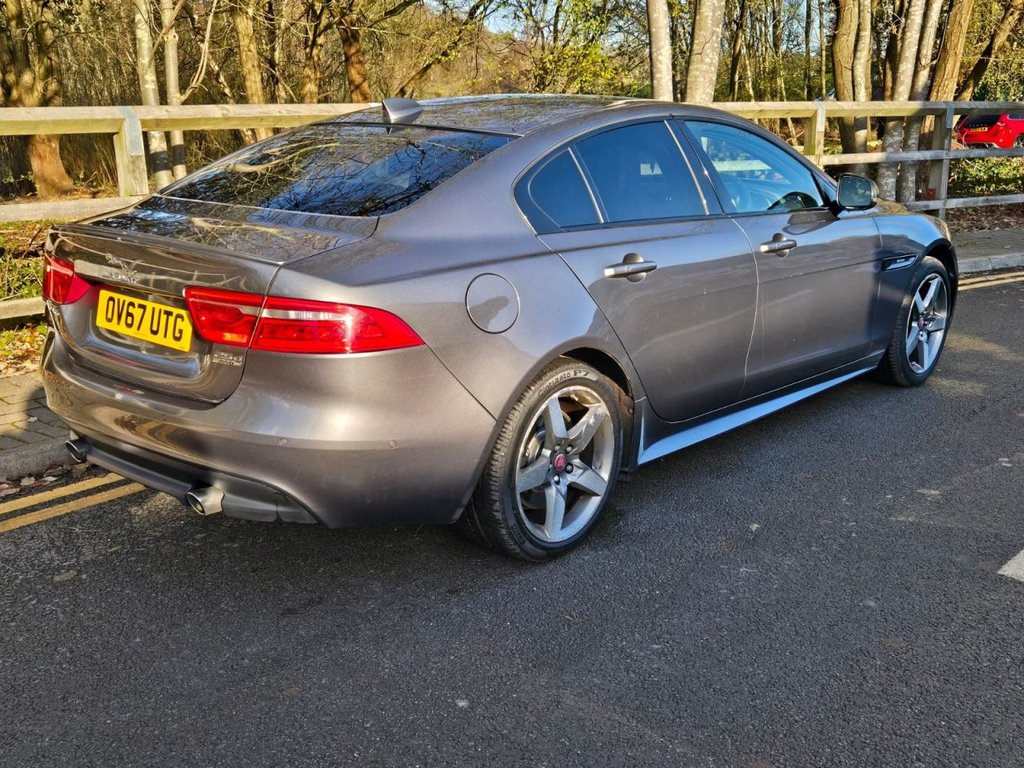 Used Jaguar XE 2017 for sale - 76686466: Photo 4