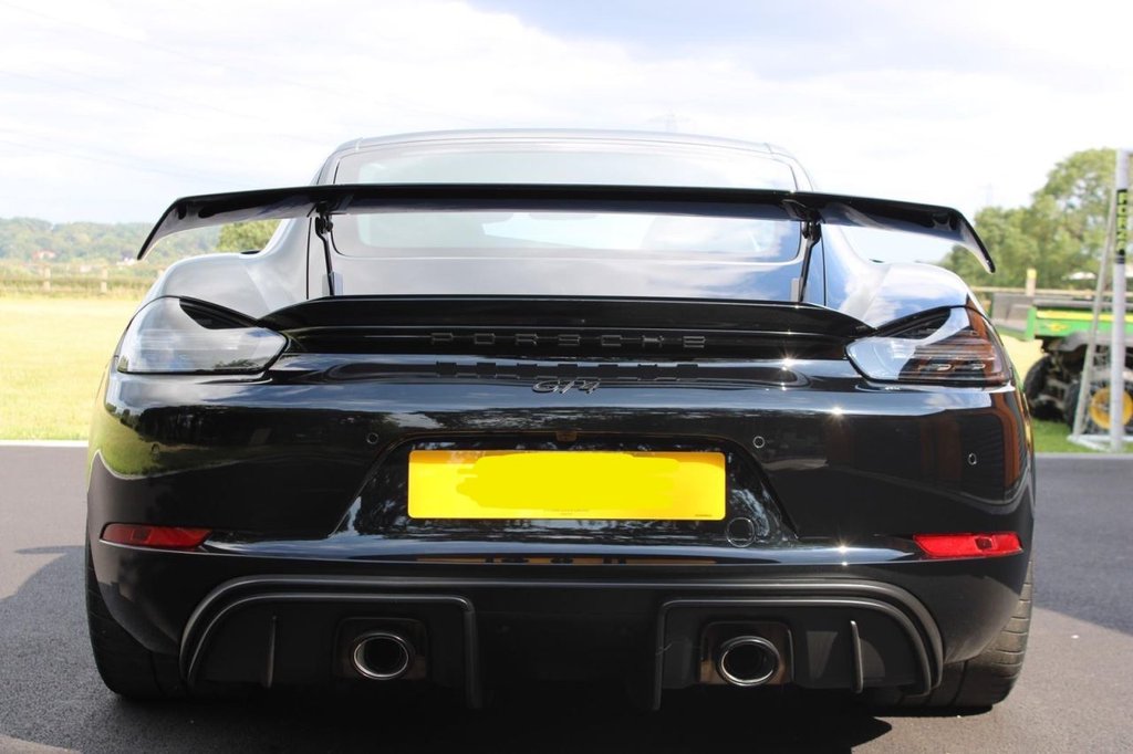 Used Porsche Cayman 2020 for sale - 76698783: Photo 2