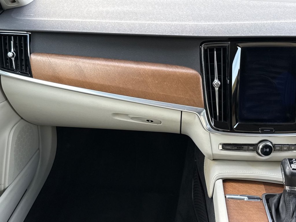 Used Volvo S90 2017 for sale - 76621608: Photo 13