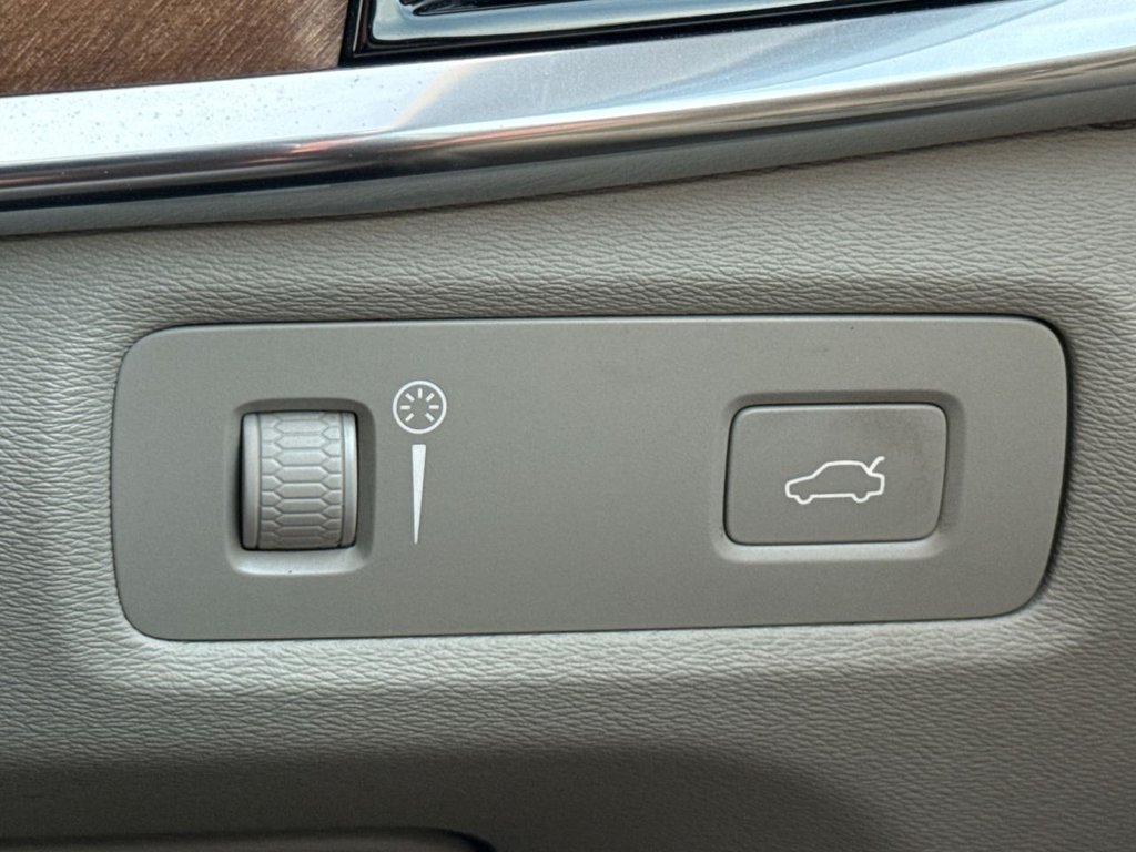 Used Volvo S90 2017 for sale - 76621608: Photo 25