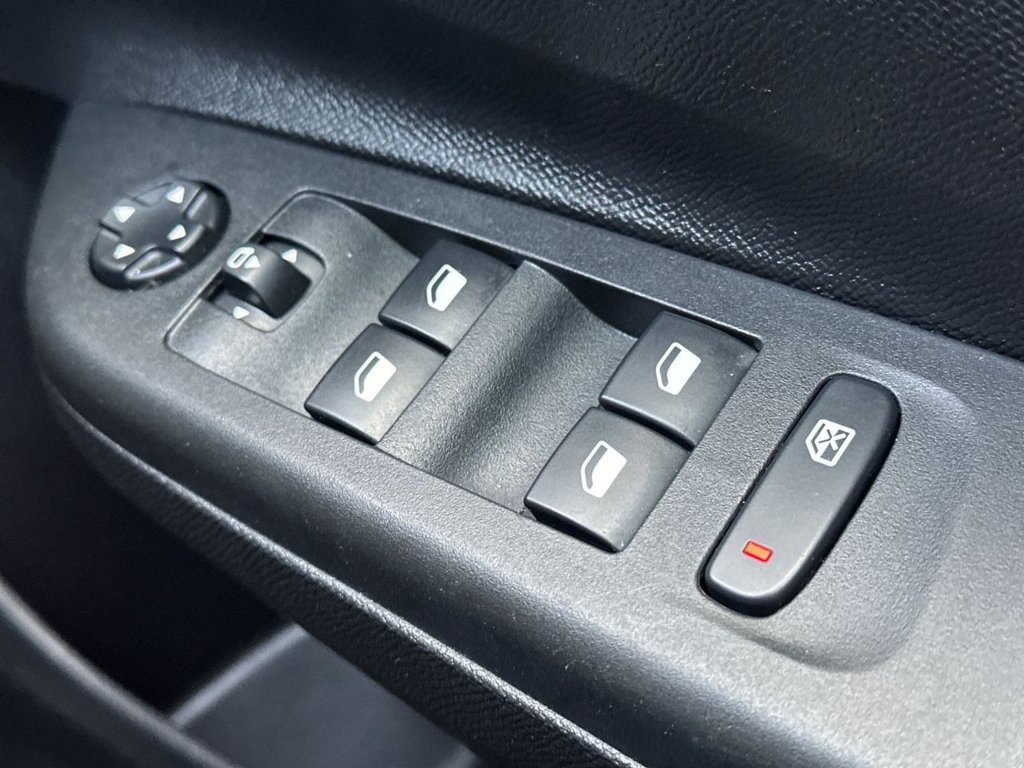 Used Vauxhall Corsa 2022 for sale - 76621611: Photo 20