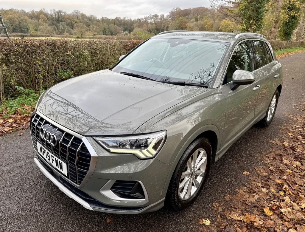 Used Audi Q3 2019 for sale - 76617749: Photo 2