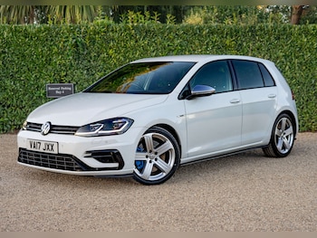Used Volkswagen Golf 2017 for sale - 76070568: Photo