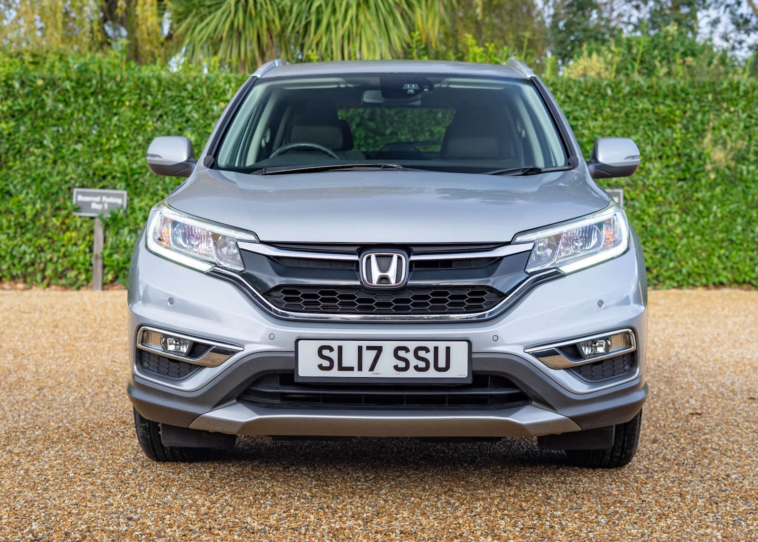 Used Honda CR-V 2017 for sale - 76751460: Photo 2