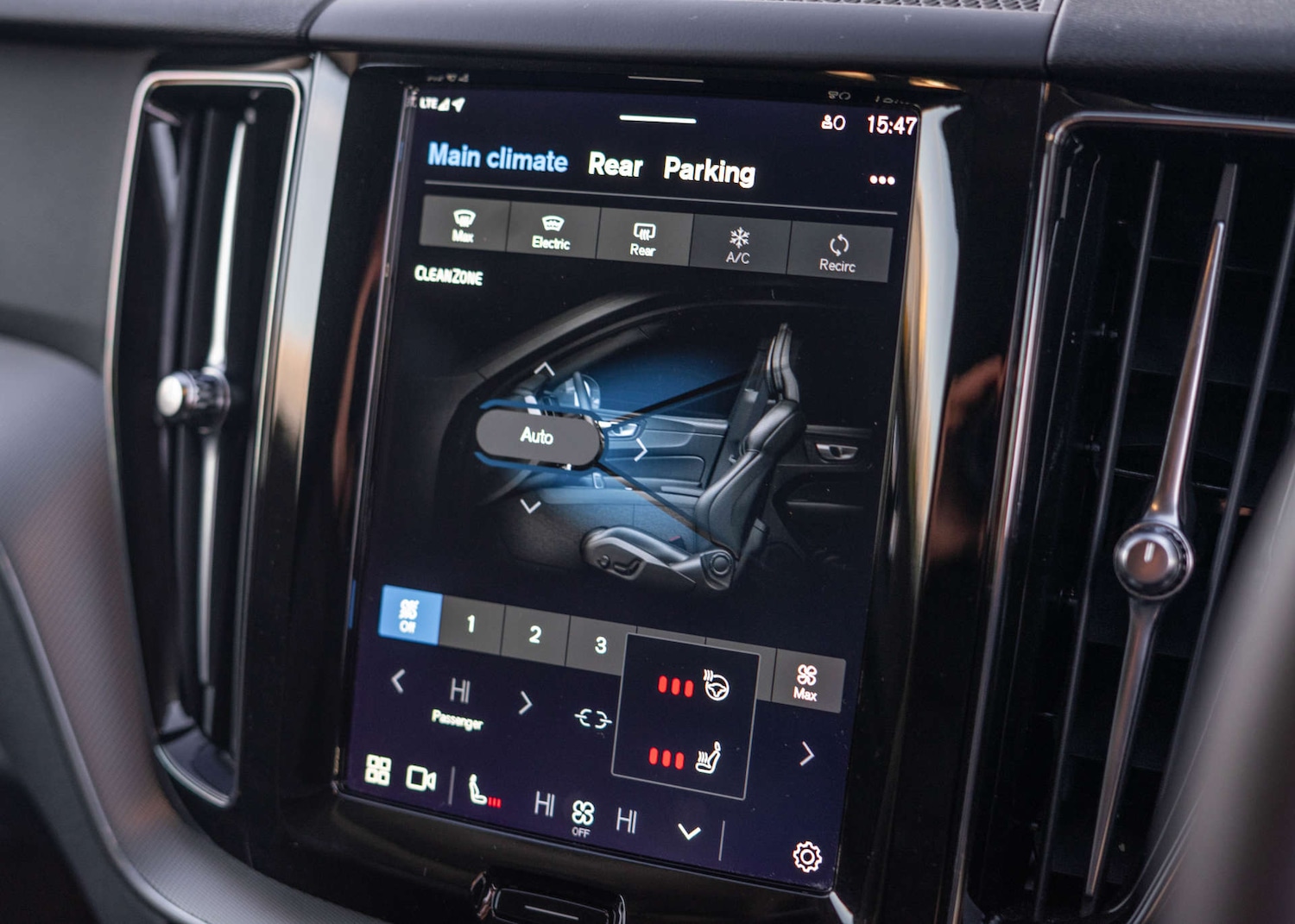 Used Volvo XC60 2022 for sale - 76630396: Photo 23