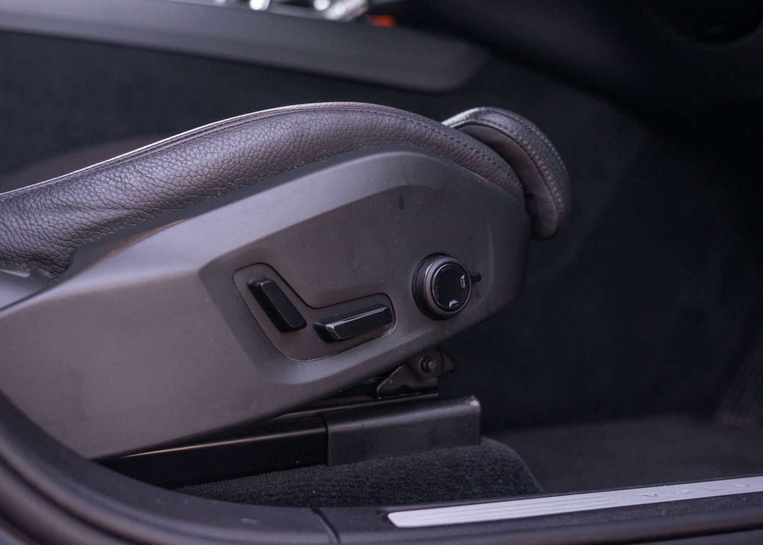 Used Volvo XC60 2022 for sale - 76630396: Photo 24