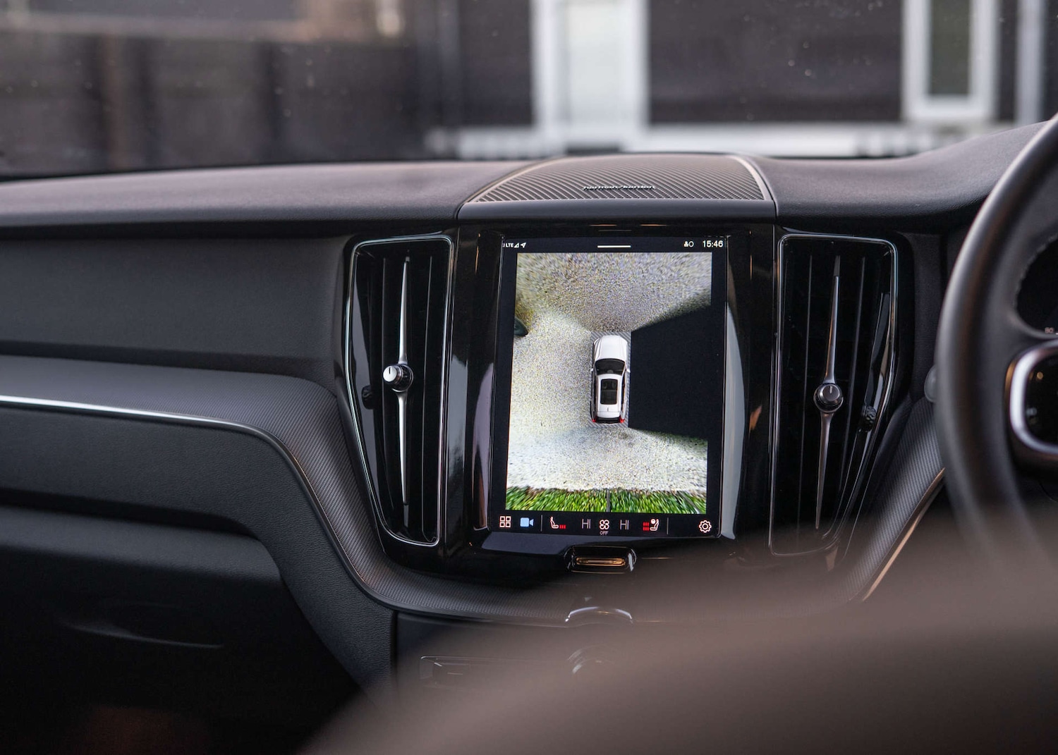 Used Volvo XC60 2022 for sale - 76630396: Photo 30