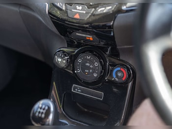Used Ford Fiesta 2017 for sale - 79421843: Photo