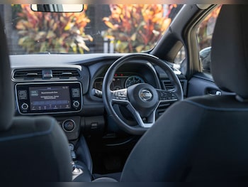 Used Nissan Leaf 2021 for sale - 79421835: Photo
