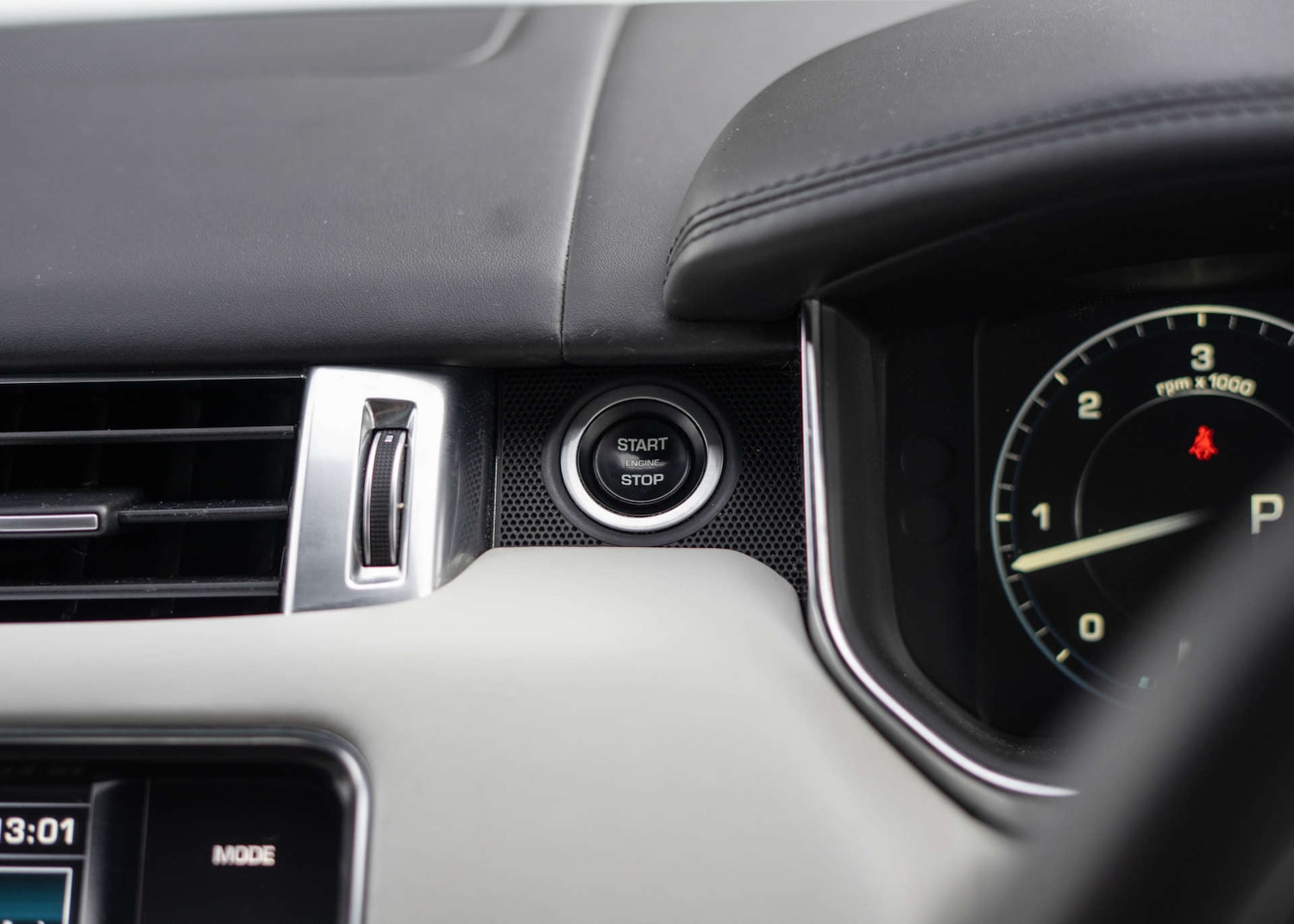 Used Land Rover Range Rover Sport 2015 for sale - 76481423: Photo 17