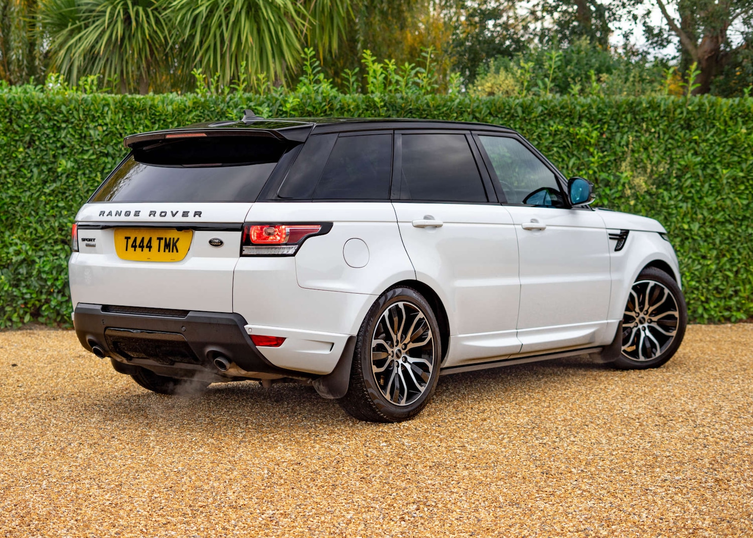 Used Land Rover Range Rover Sport 2015 for sale - 76481423: Photo 2