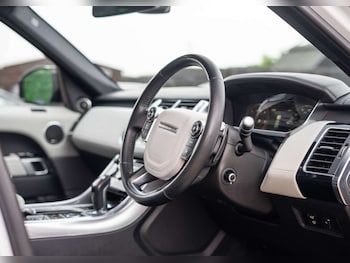 Used Land Rover Range Rover Sport 2015 for sale - 76481423: Photo