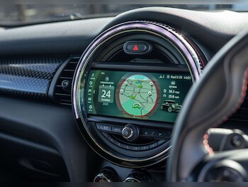 Used MINI Hatch 2018 for sale - 76946103: Photo