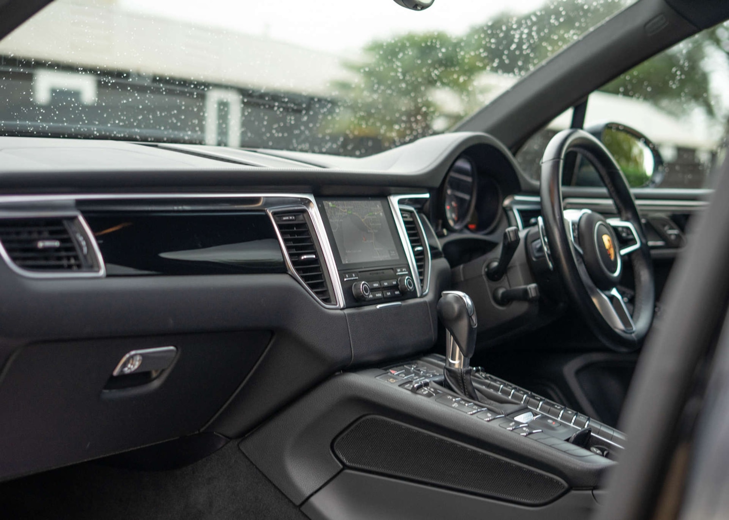 Used Porsche Macan 2018 for sale - 76438951: Photo 11