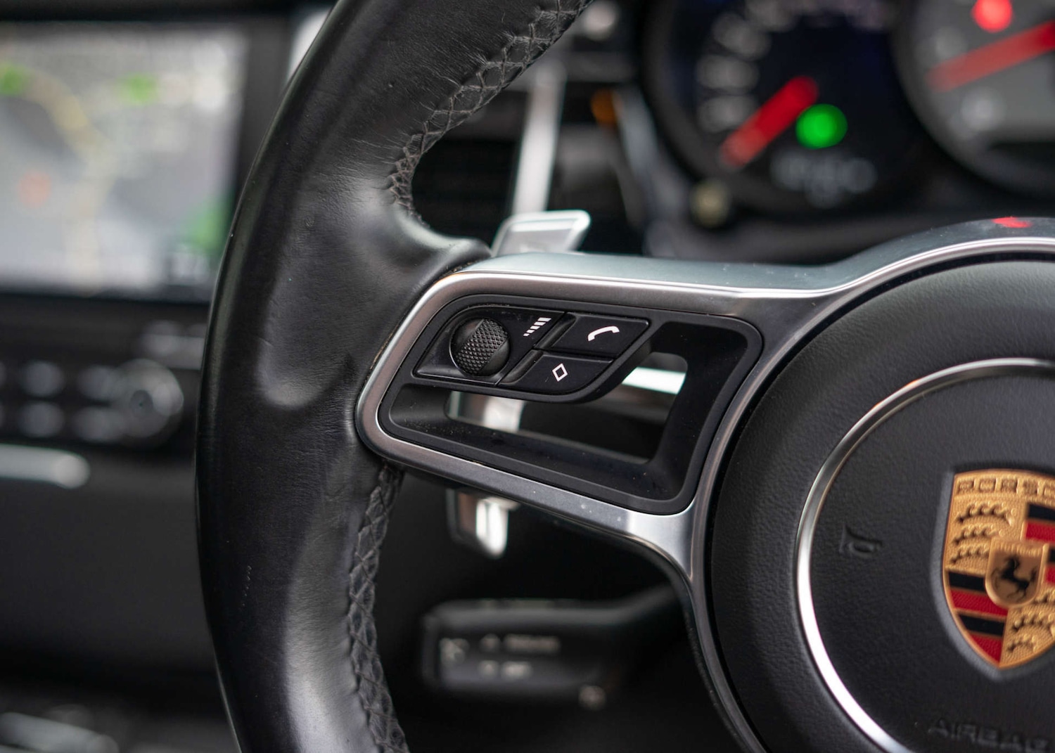 Used Porsche Macan 2018 for sale - 76438951: Photo 17