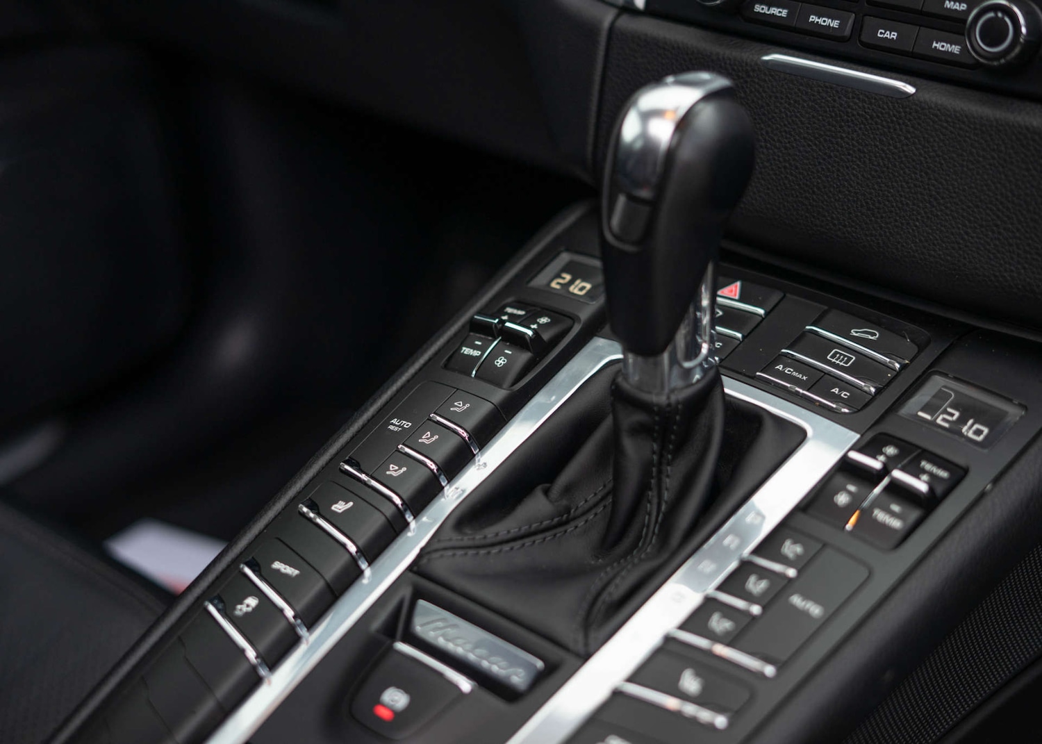 Used Porsche Macan 2018 for sale - 76438951: Photo 21