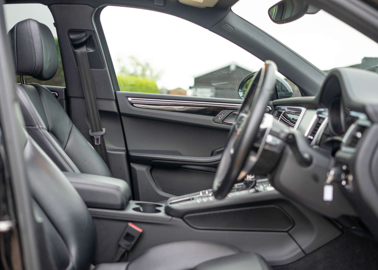 Used Porsche Macan 2018 for sale - 76438951: Photo 28