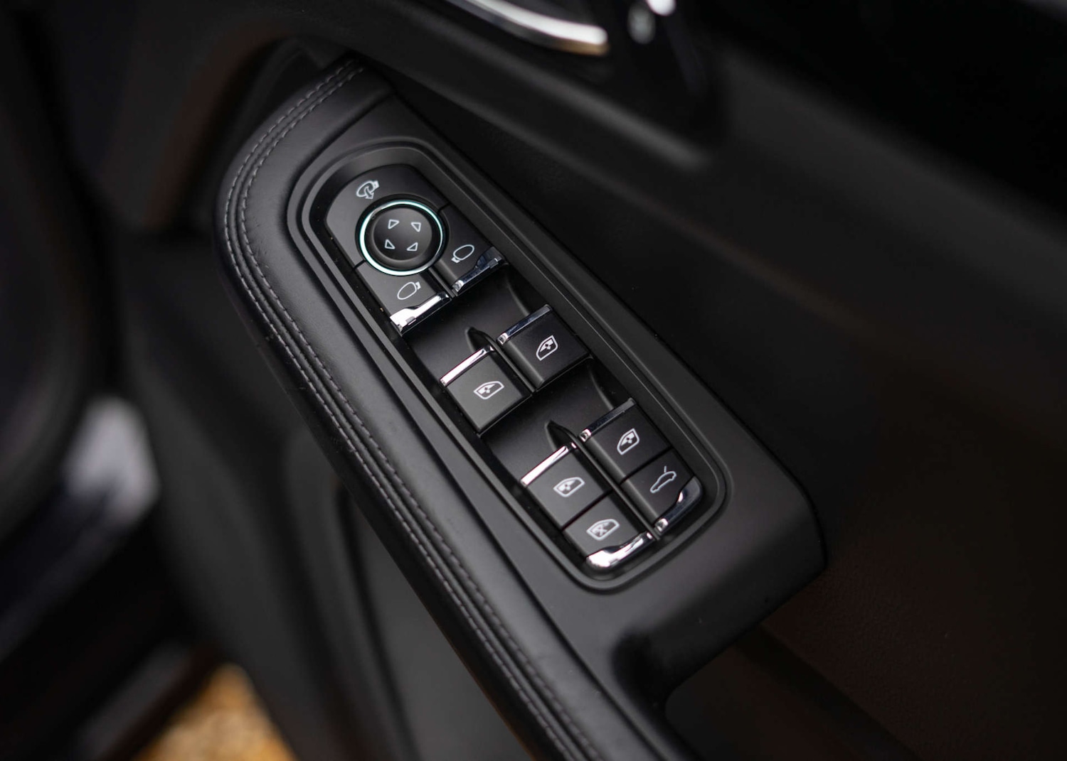 Used Porsche Macan 2018 for sale - 76438951: Photo 30