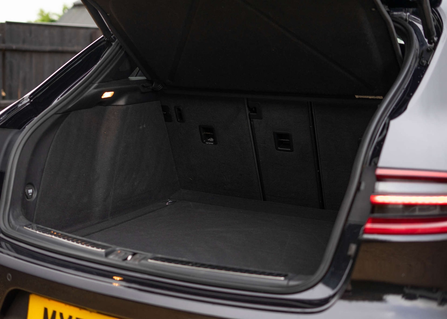 Used Porsche Macan 2018 for sale - 76438951: Photo 38