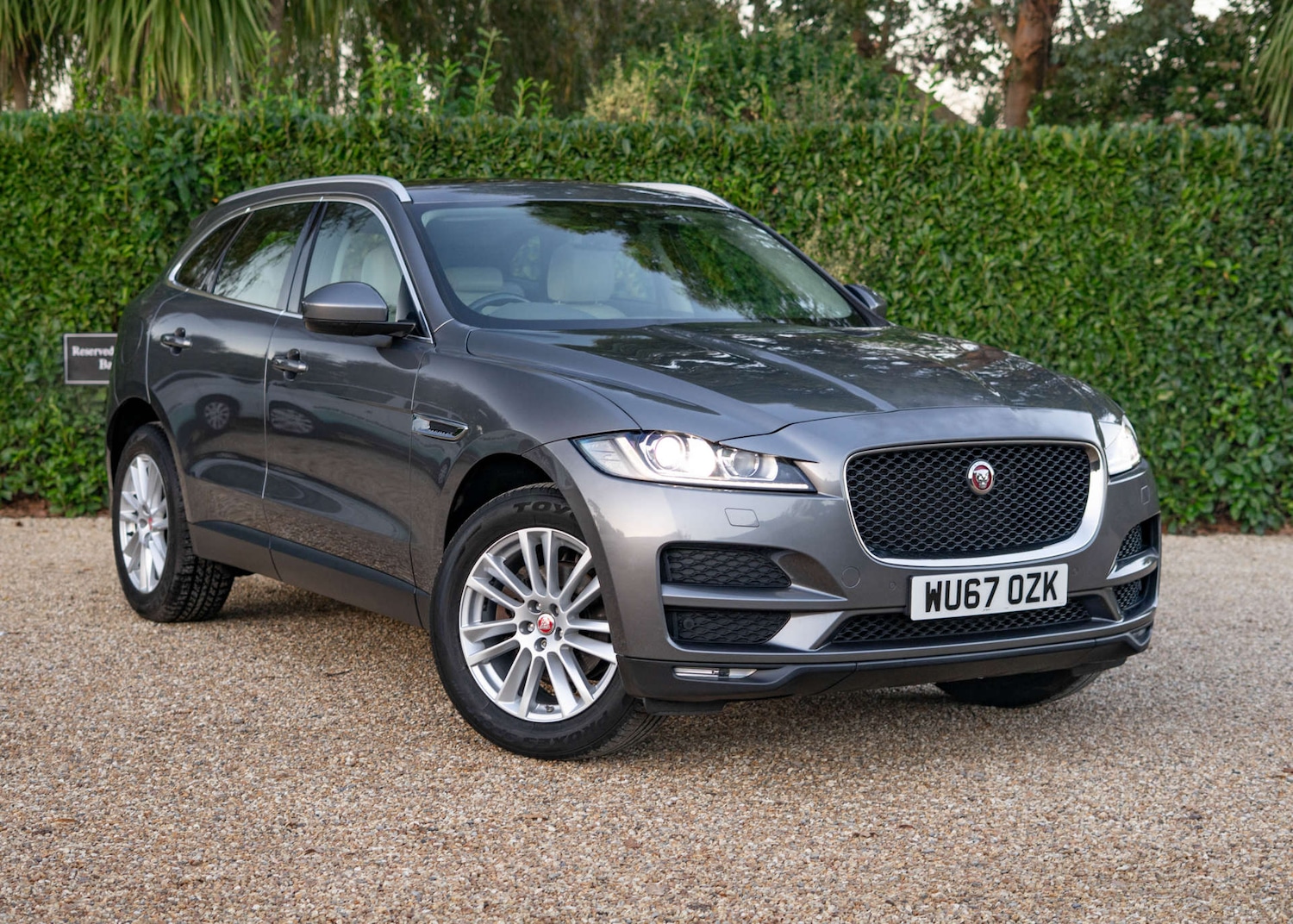 Used Jaguar F-Pace 2017 for sale - 76606057: Photo 1