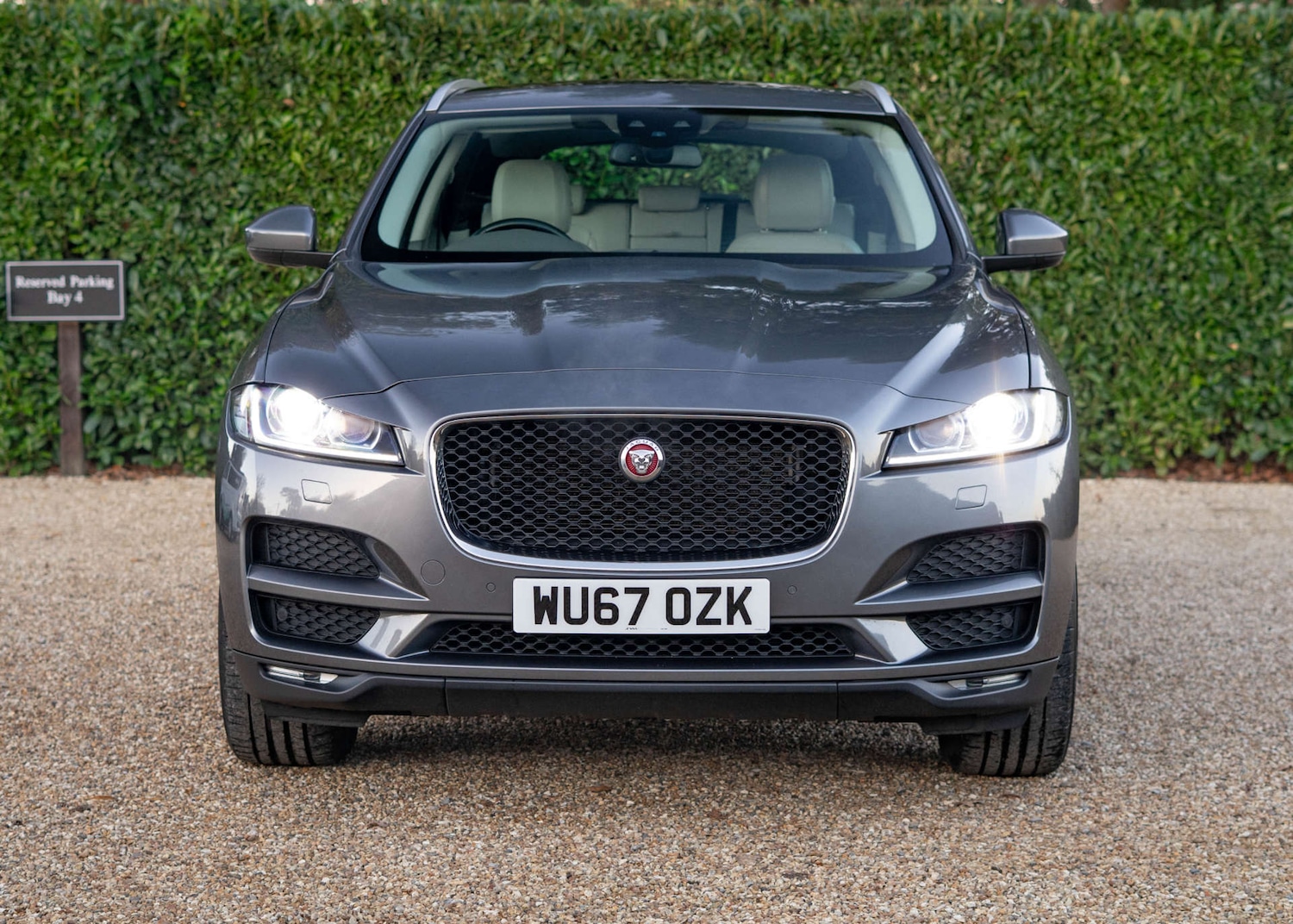 Used Jaguar F-Pace 2017 for sale - 76606057: Photo 2