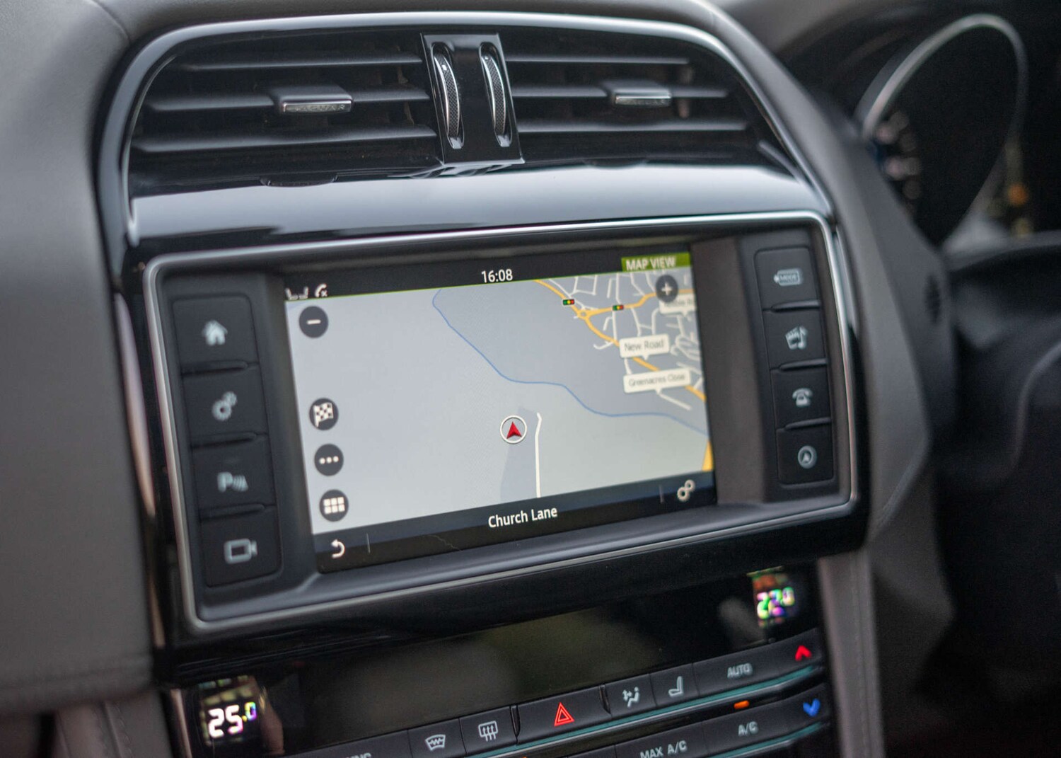 Used Jaguar F-Pace 2017 for sale - 76606057: Photo 26