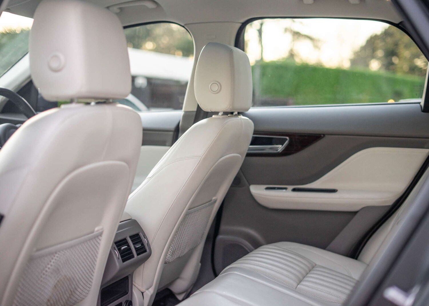 Used Jaguar F-Pace 2017 for sale - 76606057: Photo 31