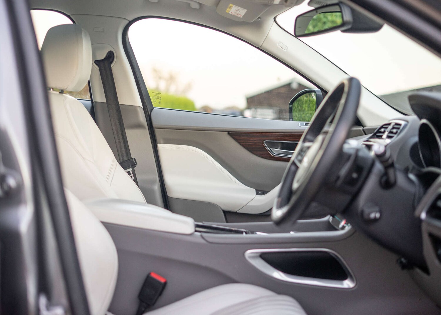 Used Jaguar F-Pace 2017 for sale - 76606057: Photo 34