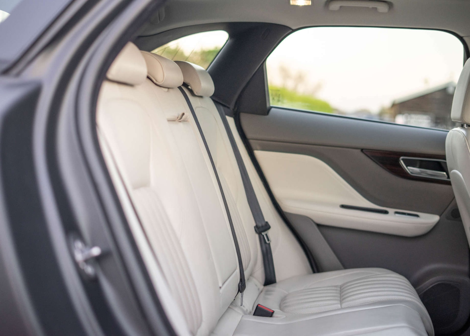 Used Jaguar F-Pace 2017 for sale - 76606057: Photo 39