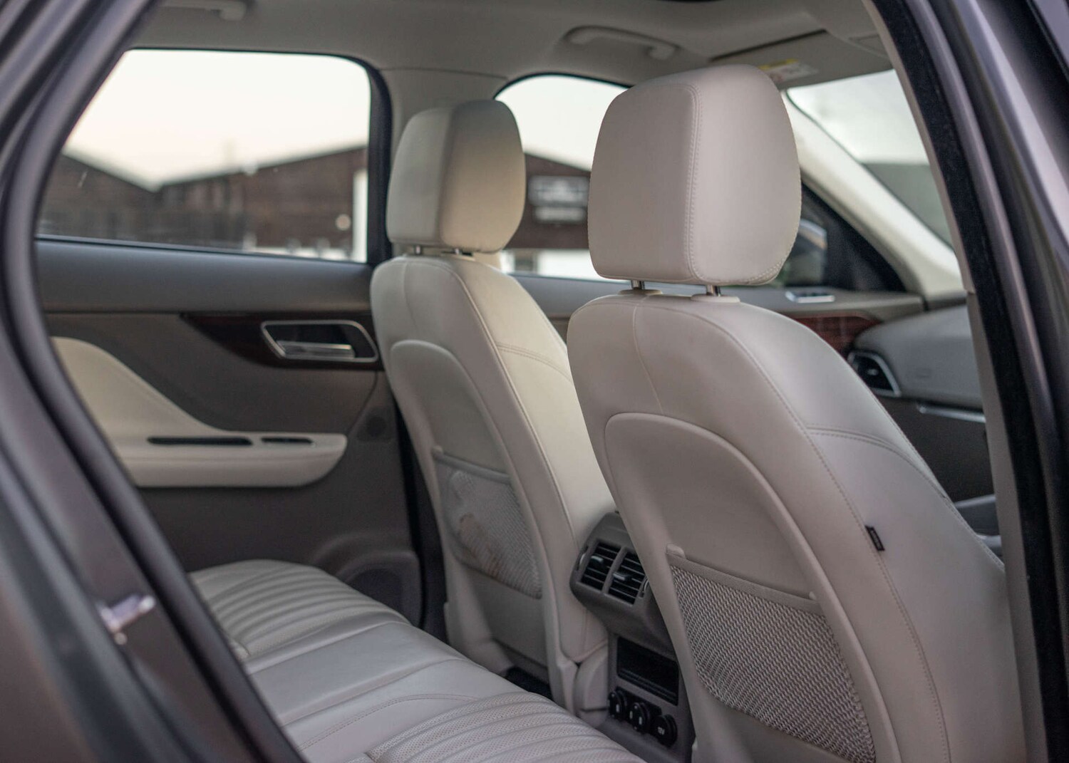 Used Jaguar F-Pace 2017 for sale - 76606057: Photo 42