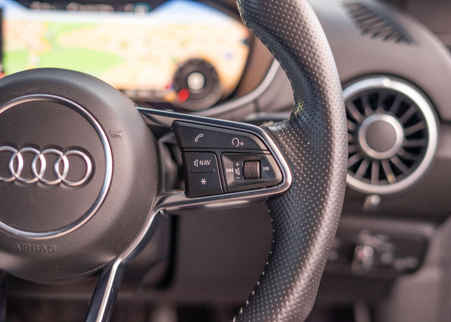 Used Audi TT 2015 for sale - 76397229: Photo 23