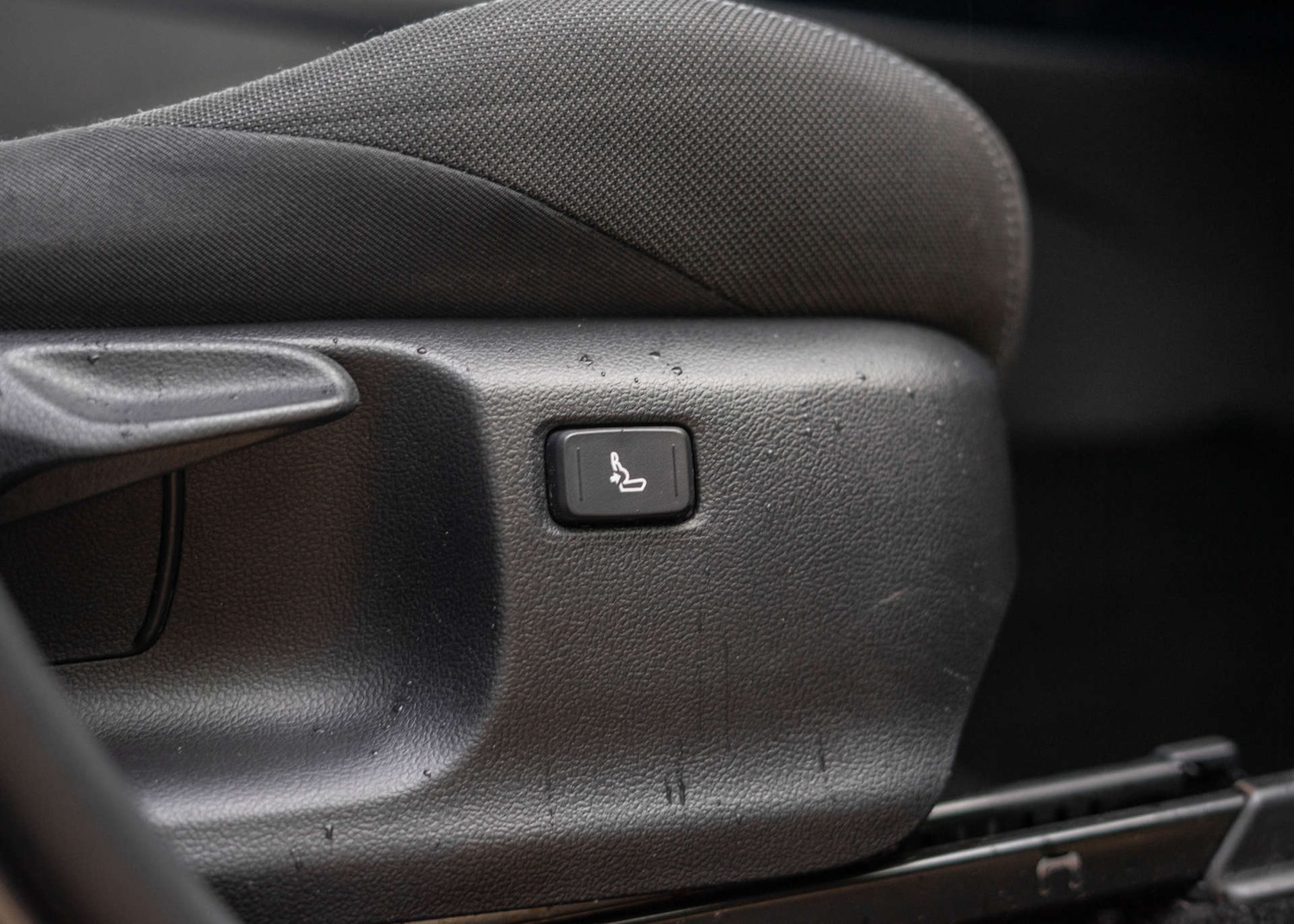 Used Toyota C-HR 2020 for sale - 76829750: Photo 17