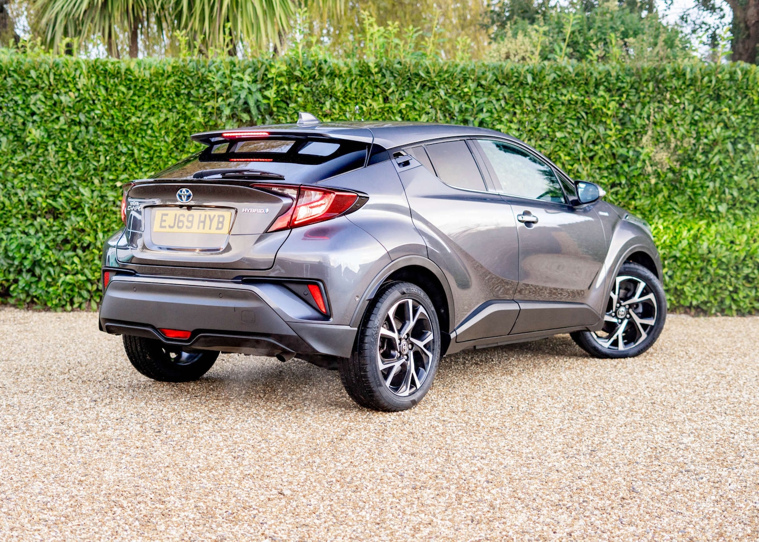 Used Toyota C-HR 2020 for sale - 76829750: Photo 4