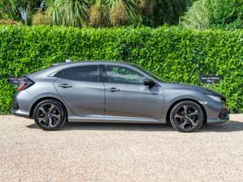 Used Honda Civic 2017 for sale - 74963415: Photo