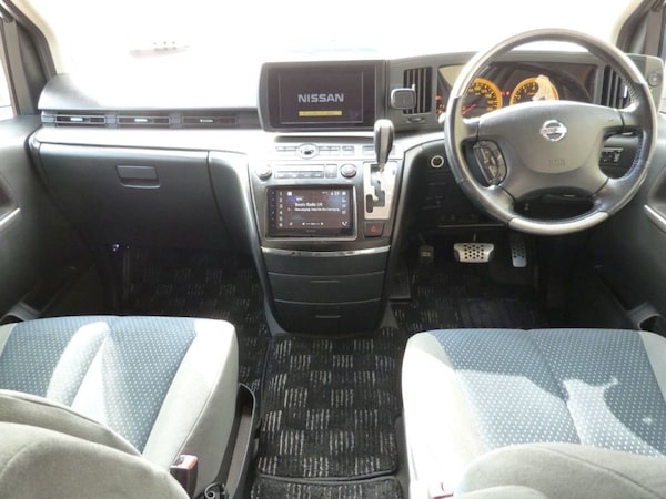 Used Nissan Elgrand 2021 for sale - 76287099: Photo 12