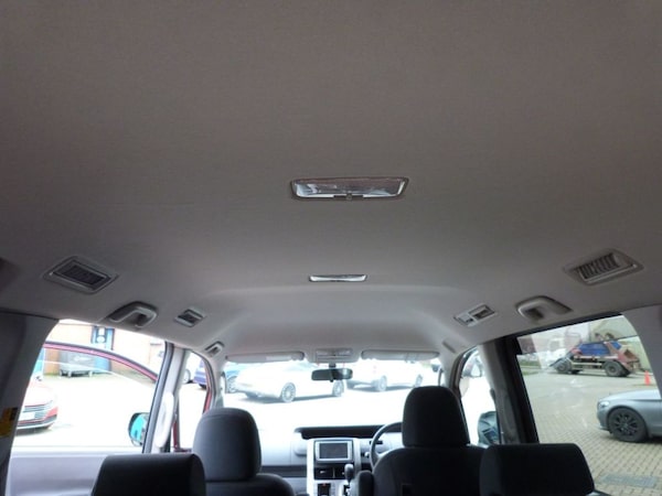Used Toyota Voxy 2009 for sale - 73631570: Photo 12