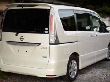 Used Nissan Serena 2011 for sale - 73412830: Photo