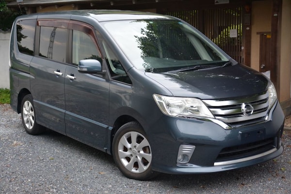 Used Nissan Serena 2011 for sale - 72659636: Photo 1
