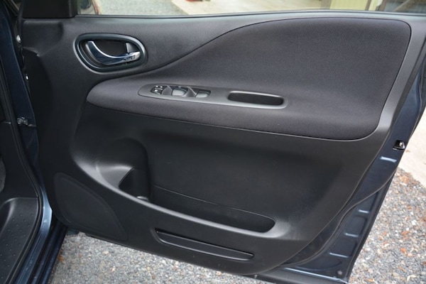 Used Nissan Serena 2011 for sale - 72659636: Photo 33