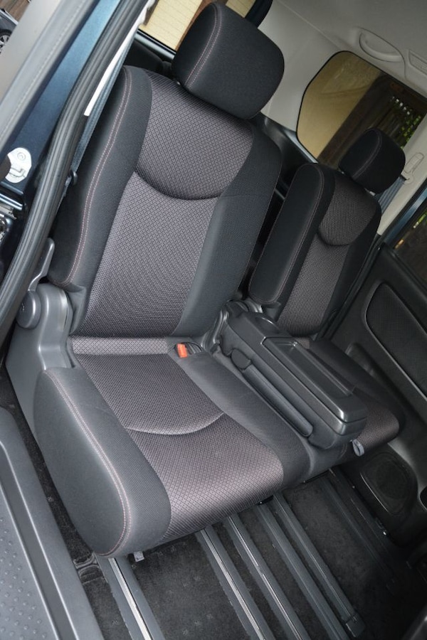 Used Nissan Serena 2011 for sale - 72659636: Photo 36