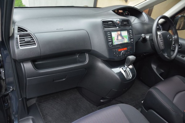 Used Nissan Serena 2011 for sale - 72659636: Photo 37