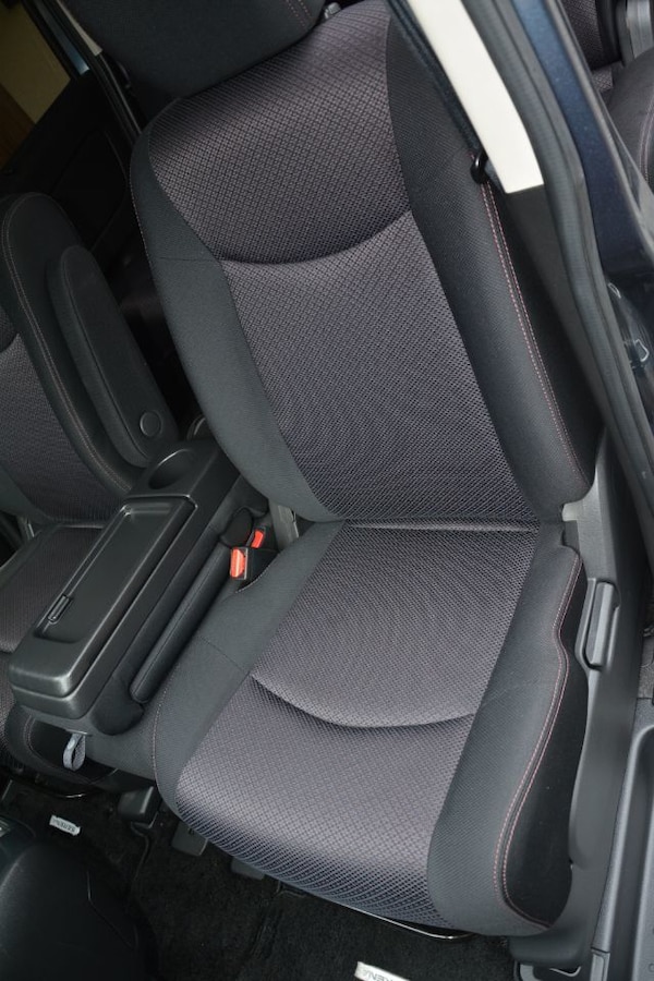 Used Nissan Serena 2011 for sale - 72659636: Photo 40