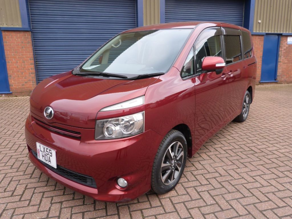 Used Toyota Voxy 2025 for sale - 76416396: Photo 1