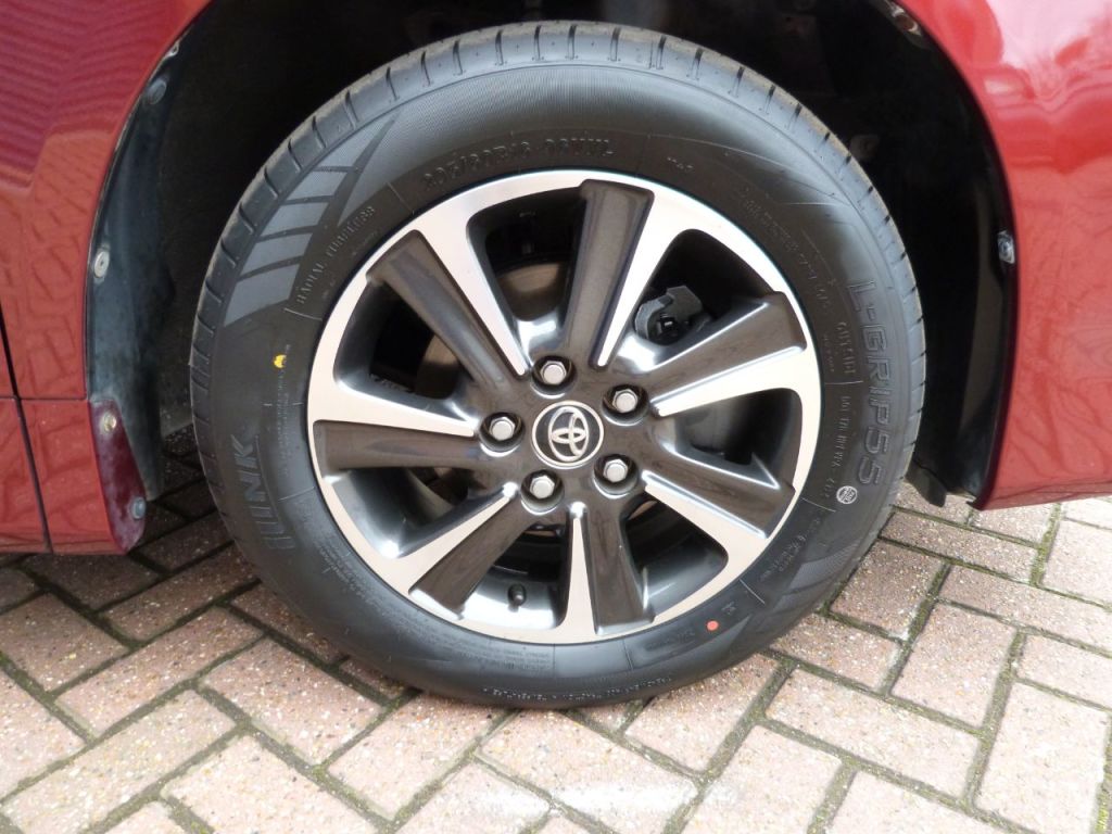 Used Toyota Voxy 2025 for sale - 76416396: Photo 19