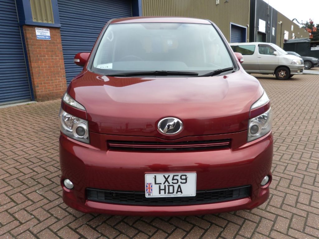 Used Toyota Voxy 2025 for sale - 76416396: Photo 2