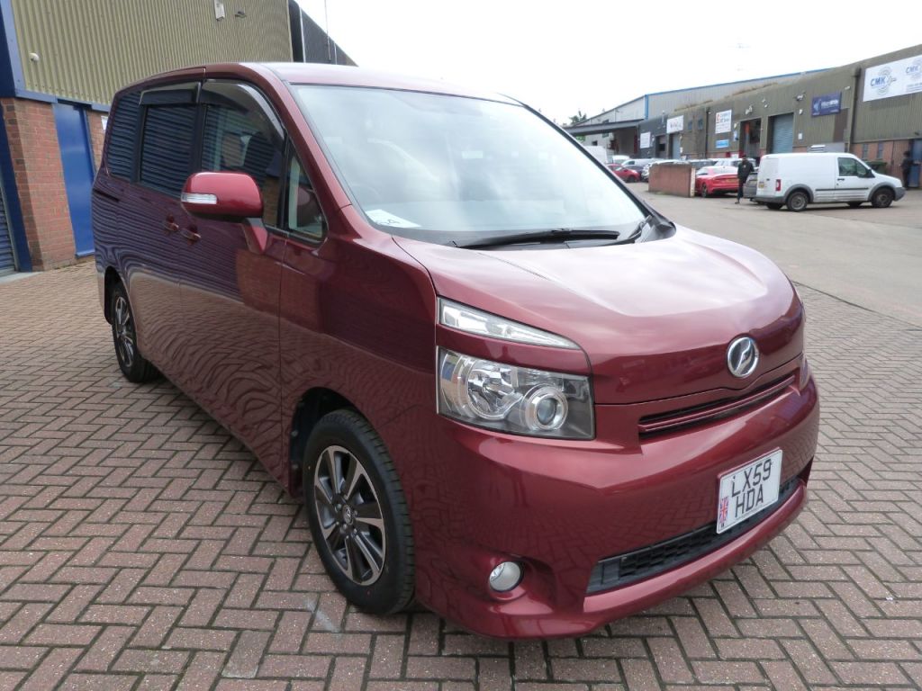 Used Toyota Voxy 2025 for sale - 76416396: Photo 3