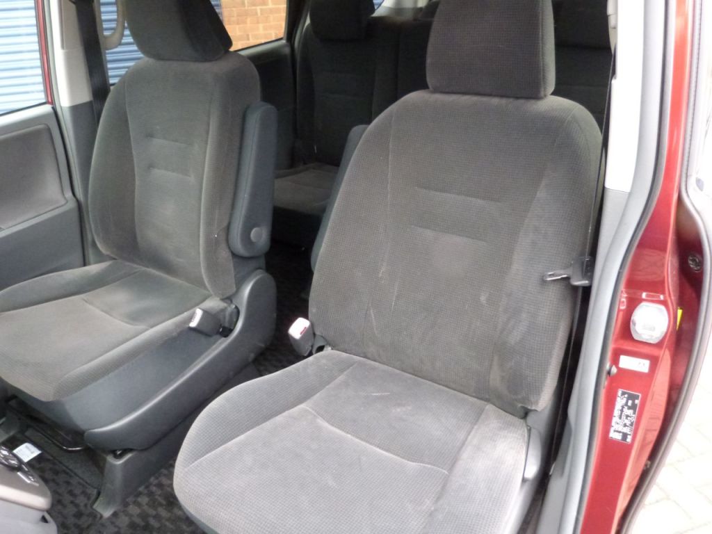 Used Toyota Voxy 2025 for sale - 76416396: Photo 7